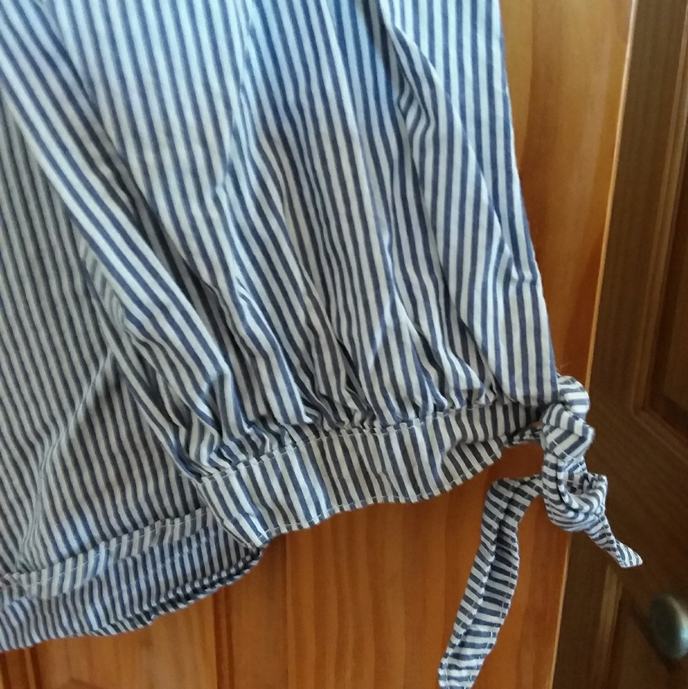 Shirt - Picture 3 of 4